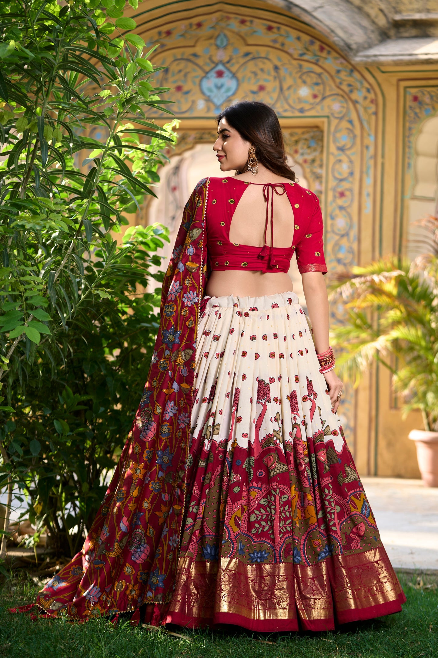 latest lehenga choli for trendy ethnic wear