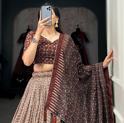 Elegant Lehenga Choli Set for Women